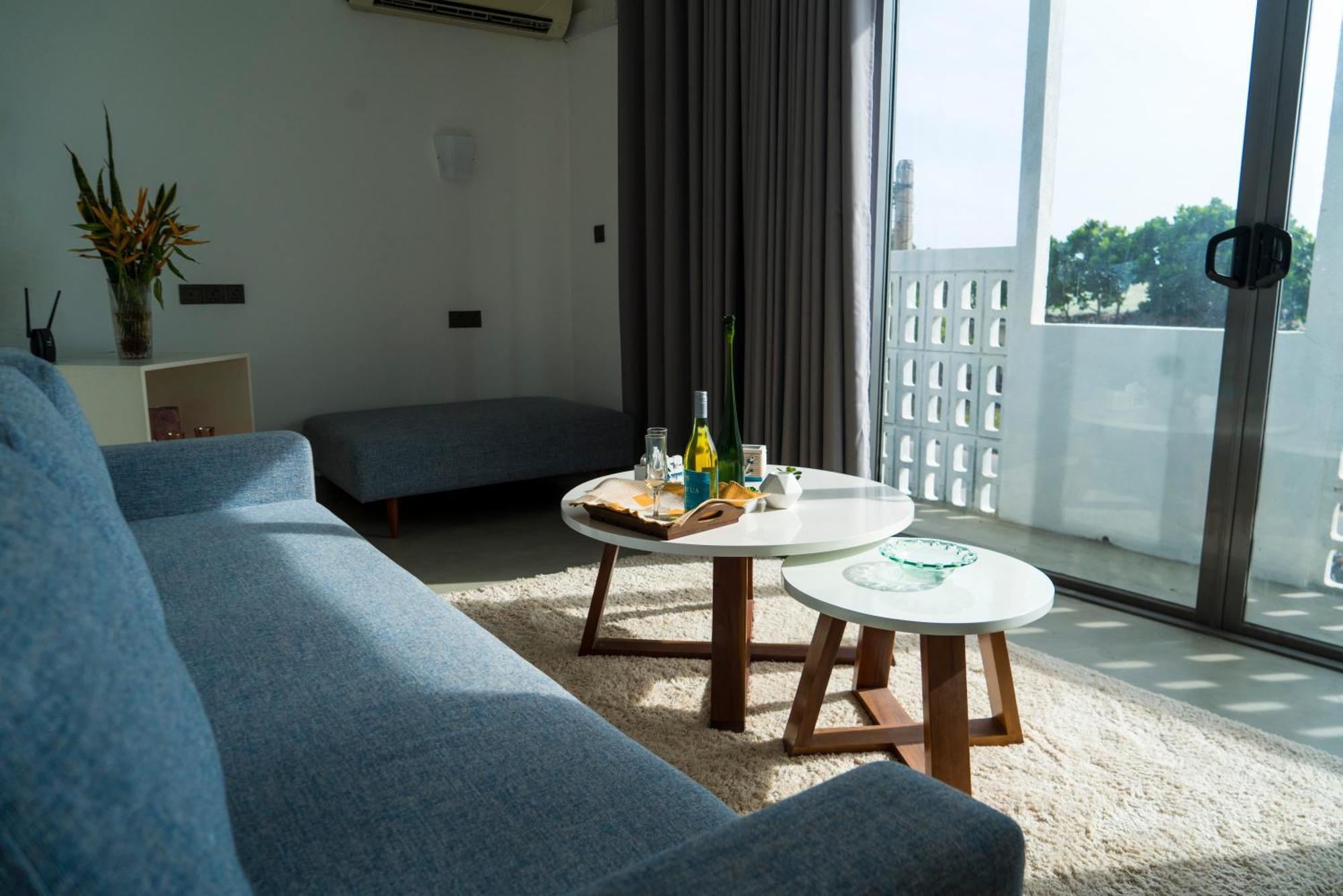 Four Petals Inn Colombo Exterior photo